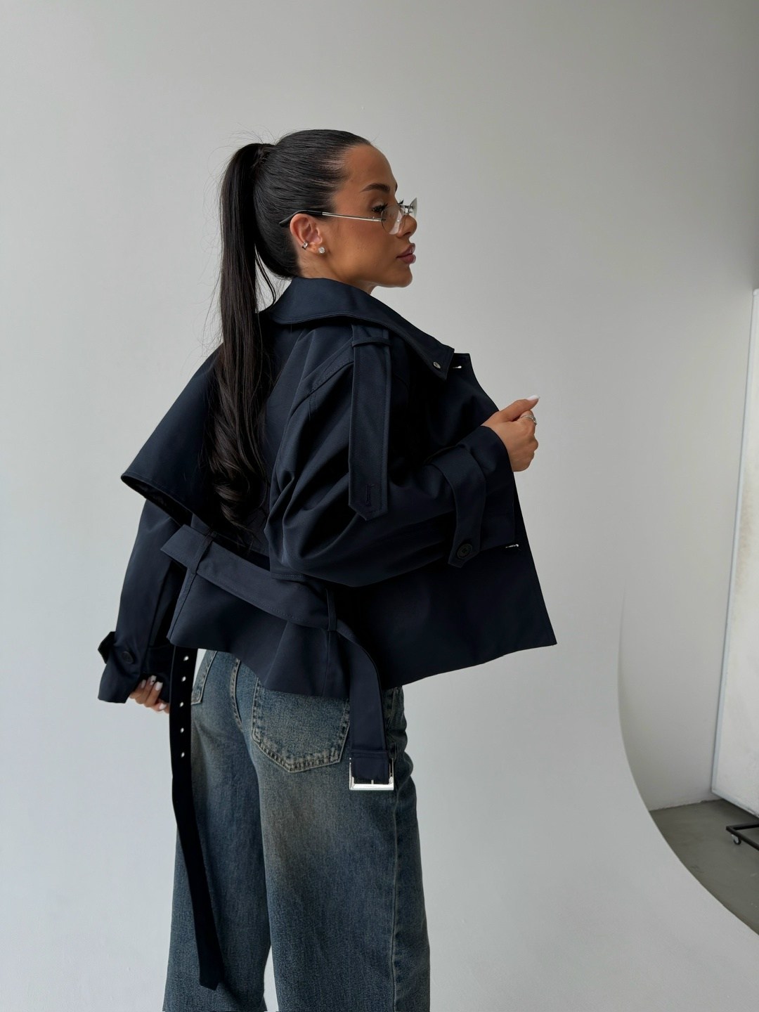 легкая куртка,куртка тренч,куртка с поясом,тренч укороченный fashion concept,куртка