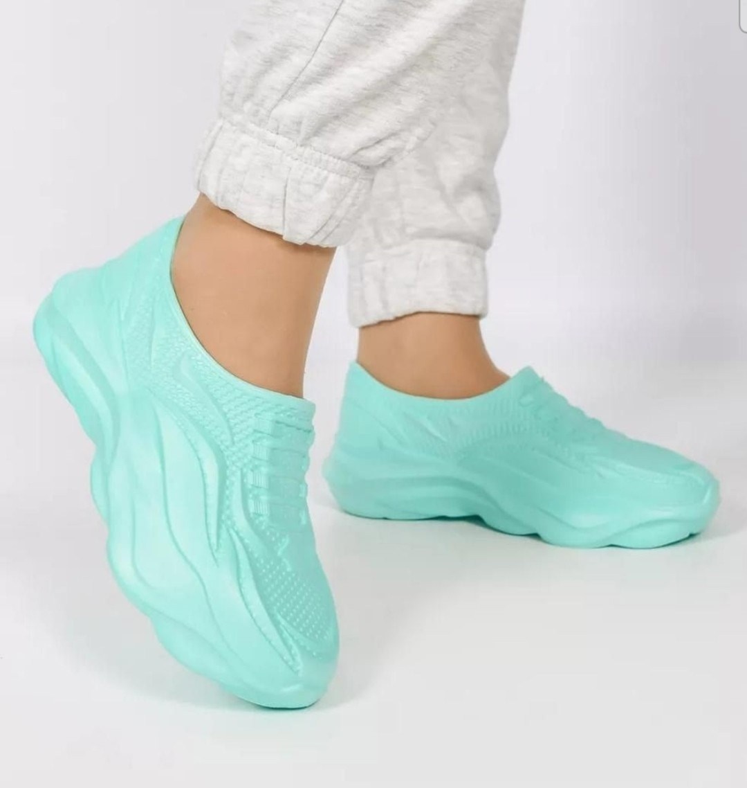 ,пляжная ,галоши кроссовки, женская,резиновая