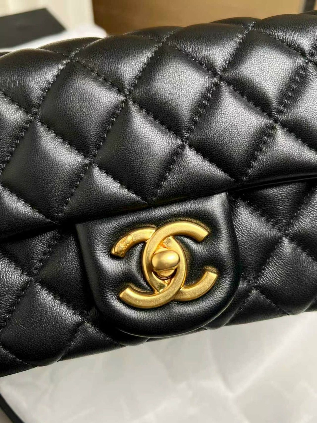 сумка chanel,chanel сумка на плечо,сумка шанель,сумка на цепочке стиль шанель 19*12 см,chanel сумка женская