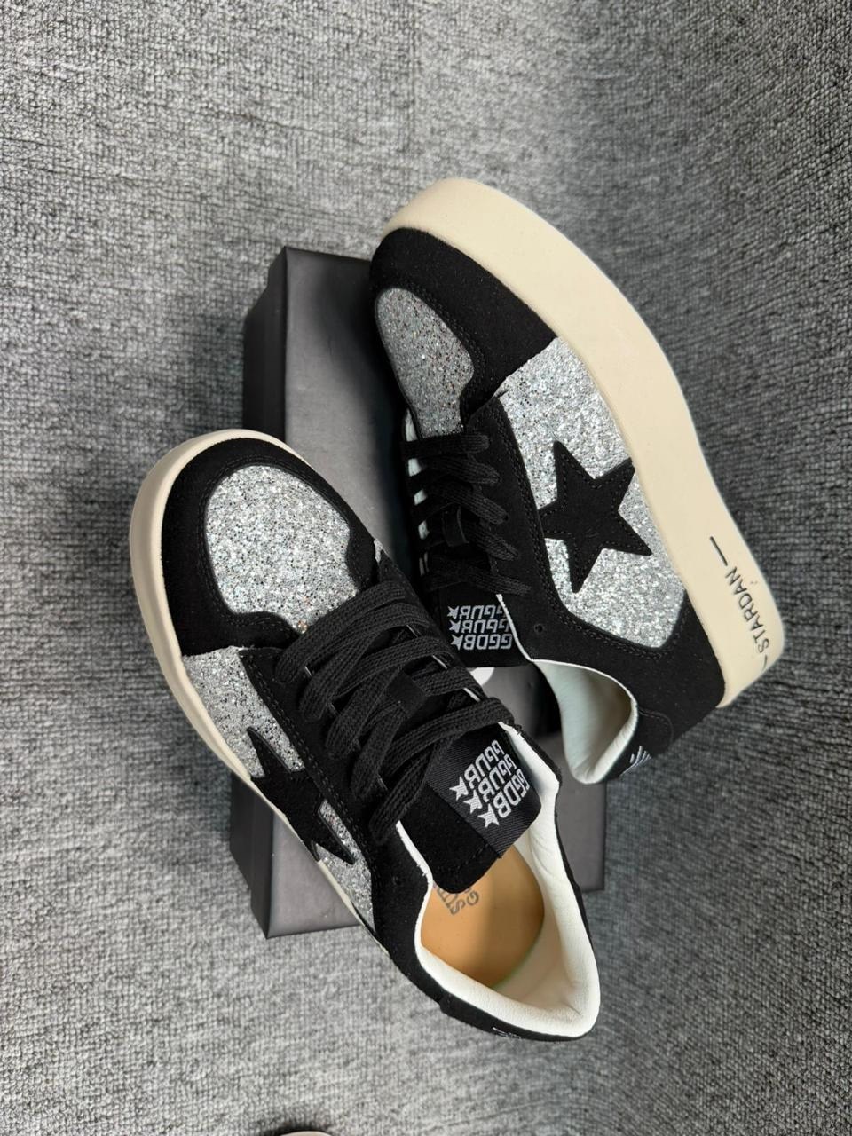 ,кроссовки golden goose,кеды super-star с блестками golden goose черный,кеды golden goose,женские кроссовки