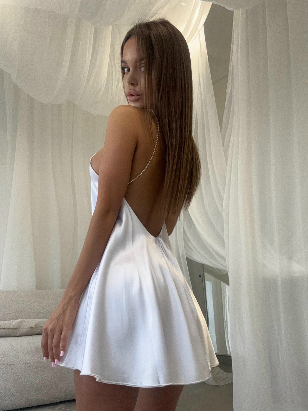 нарядное платье,короткие платье,мини платье,платье стильное,девушка