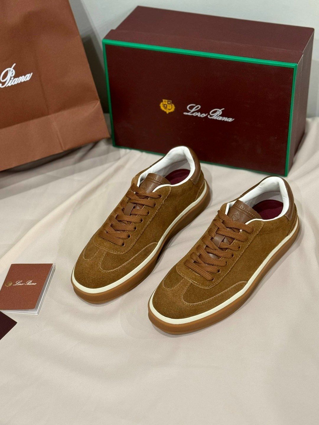 женские кроссовки из замши loro piana черные,,кроссовки loro piana,замшевые кроссовки,кеды loro piana