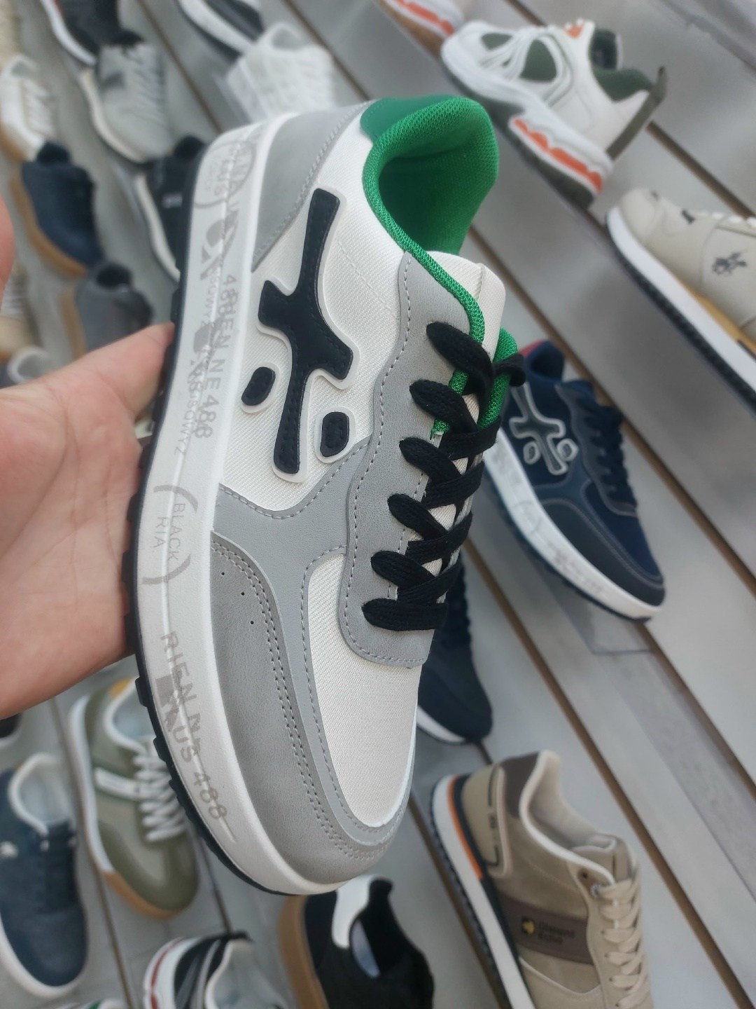 кроссовки,повседневные кроссовки,мужские кроссовки модные,кроссовки модные,спортивная