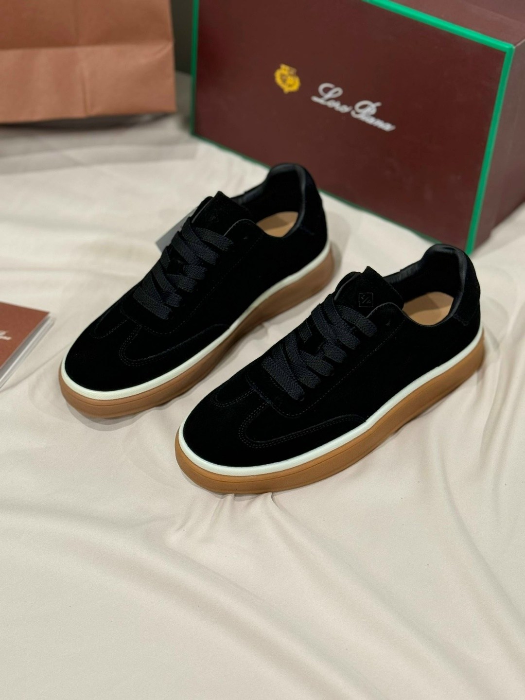 женские кроссовки из замши loro piana черные,,кроссовки loro piana,замшевые кроссовки,кеды loro piana