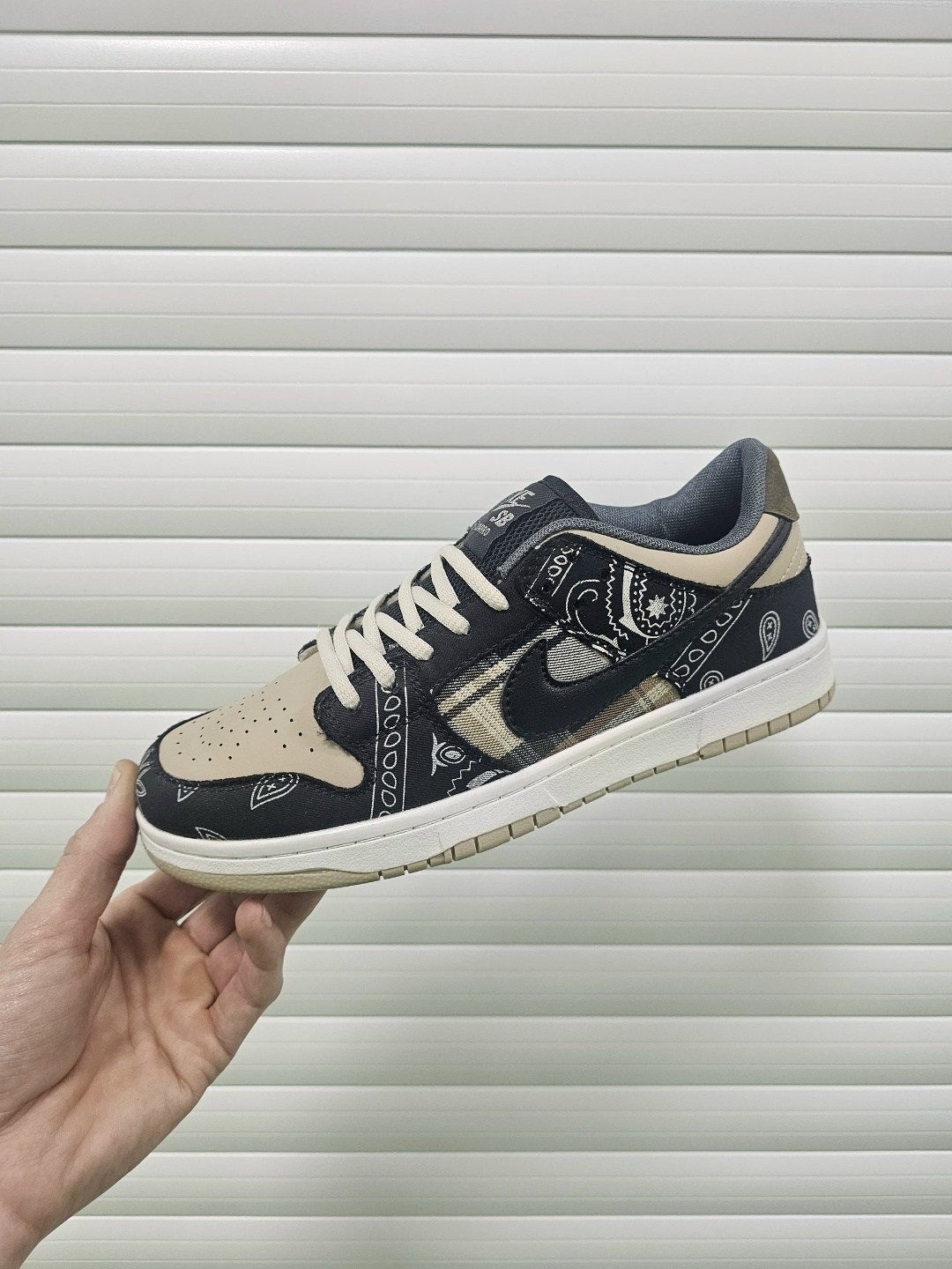 nike air jordan 1 low,nike air jordan 1 low se,air jordan 1 low,air jordan 1 low se,nike air jordan 1 low green