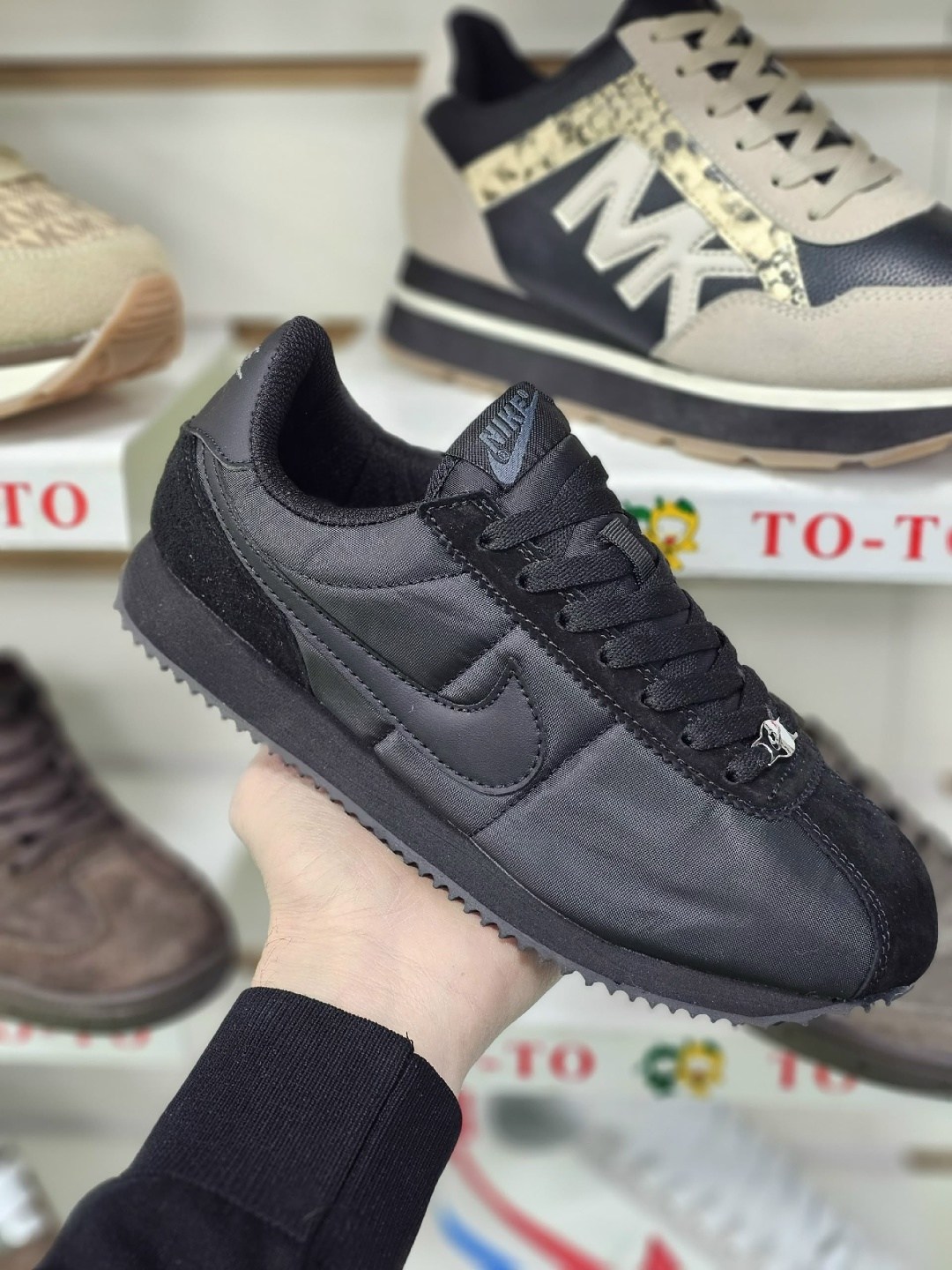 кроссовки cortez коричневые nike,кроссовки nike classic cortez leather,кроссовки nike cortez,женские повседневные кроссовки nike classic cortez,кроссовки nike cortez женские