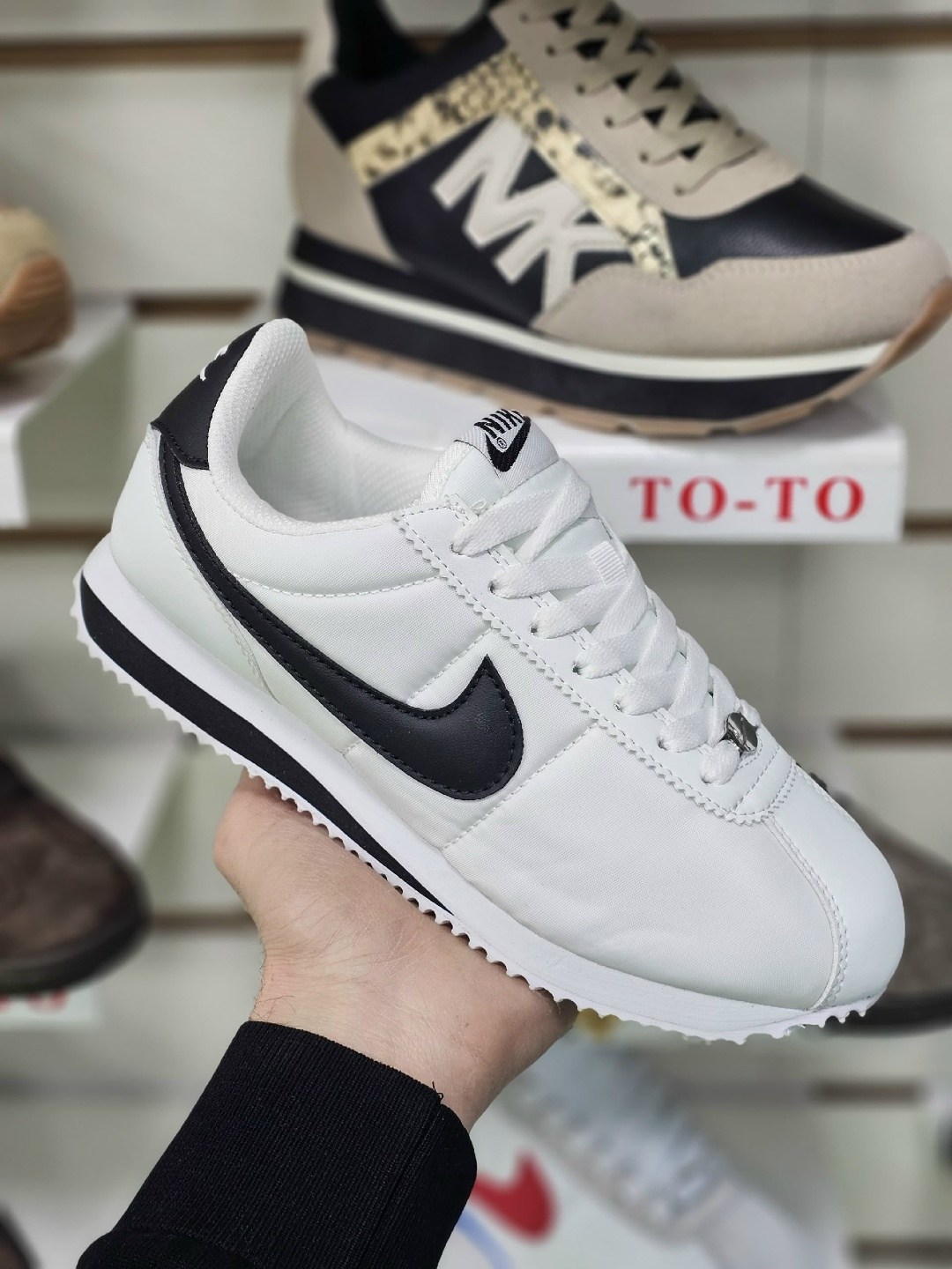 кроссовки cortez коричневые nike,кроссовки nike classic cortez leather,кроссовки nike cortez,женские повседневные кроссовки nike classic cortez,кроссовки nike cortez женские