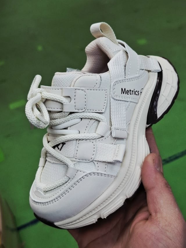 кроссовки,женские кроссовки,кроссовки закрытые,повседневные кроссовки,массивные кроссовки