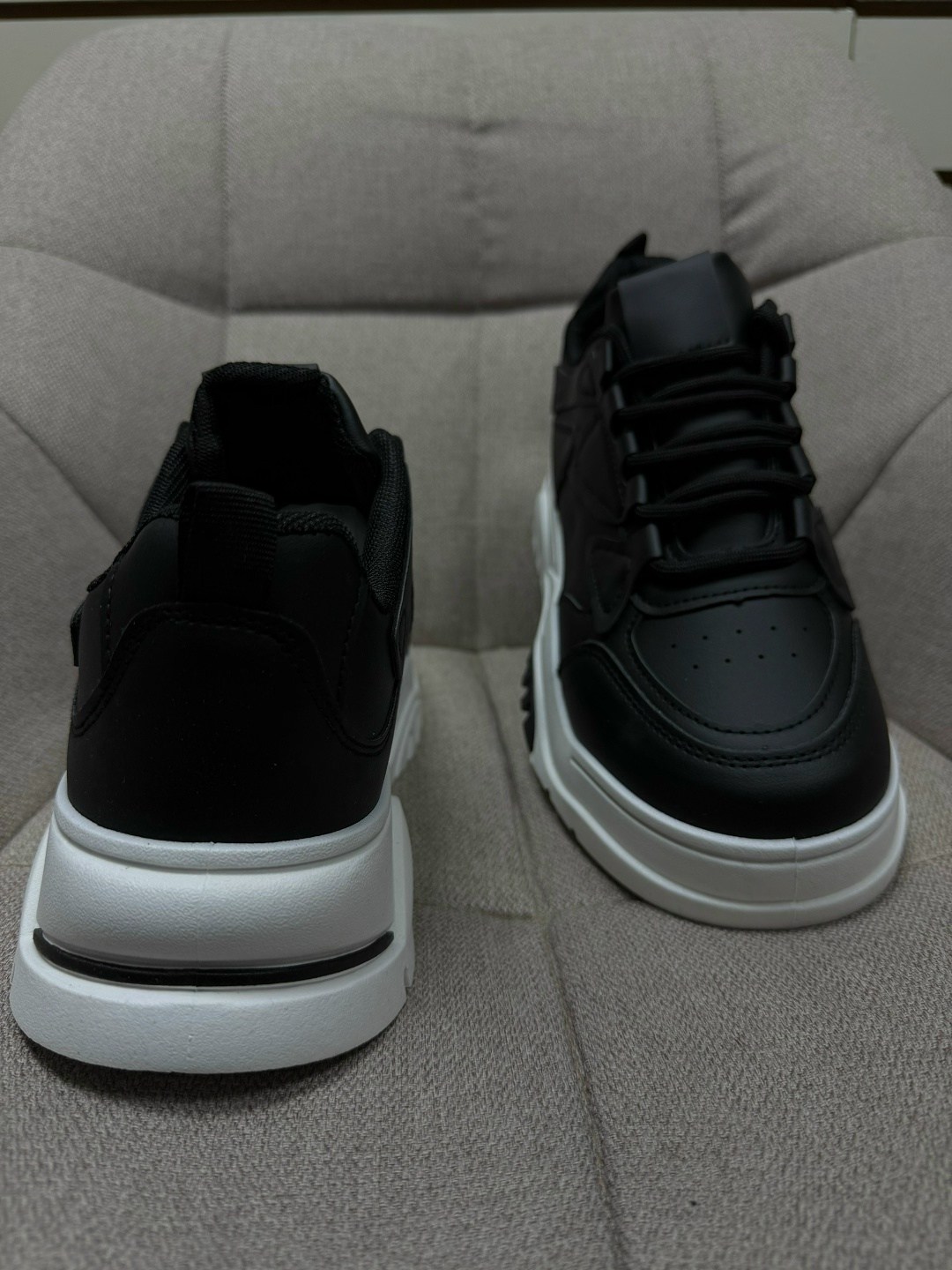 кроссовки женскиe,кроссовки женские черные,,черные кроссовки,кроссовка