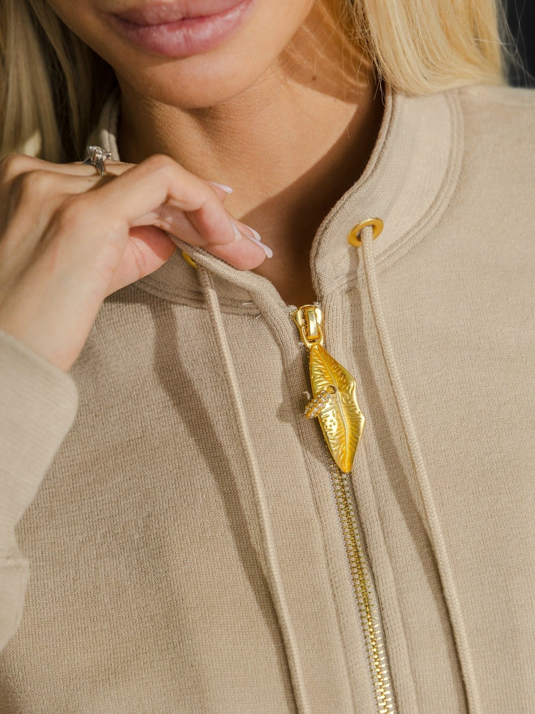 костюм бежевый,костюм спортивный,костюм женский,костюм с брюками,костюм трикотажный