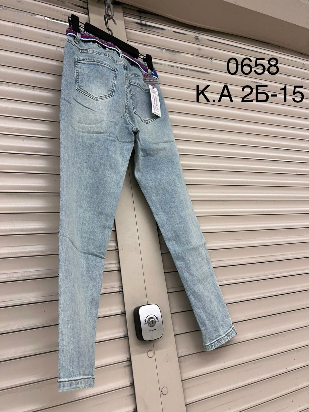 женские джинсы,модные джинсы,стильные джинсы,джинсы штаны,брюки джинсы