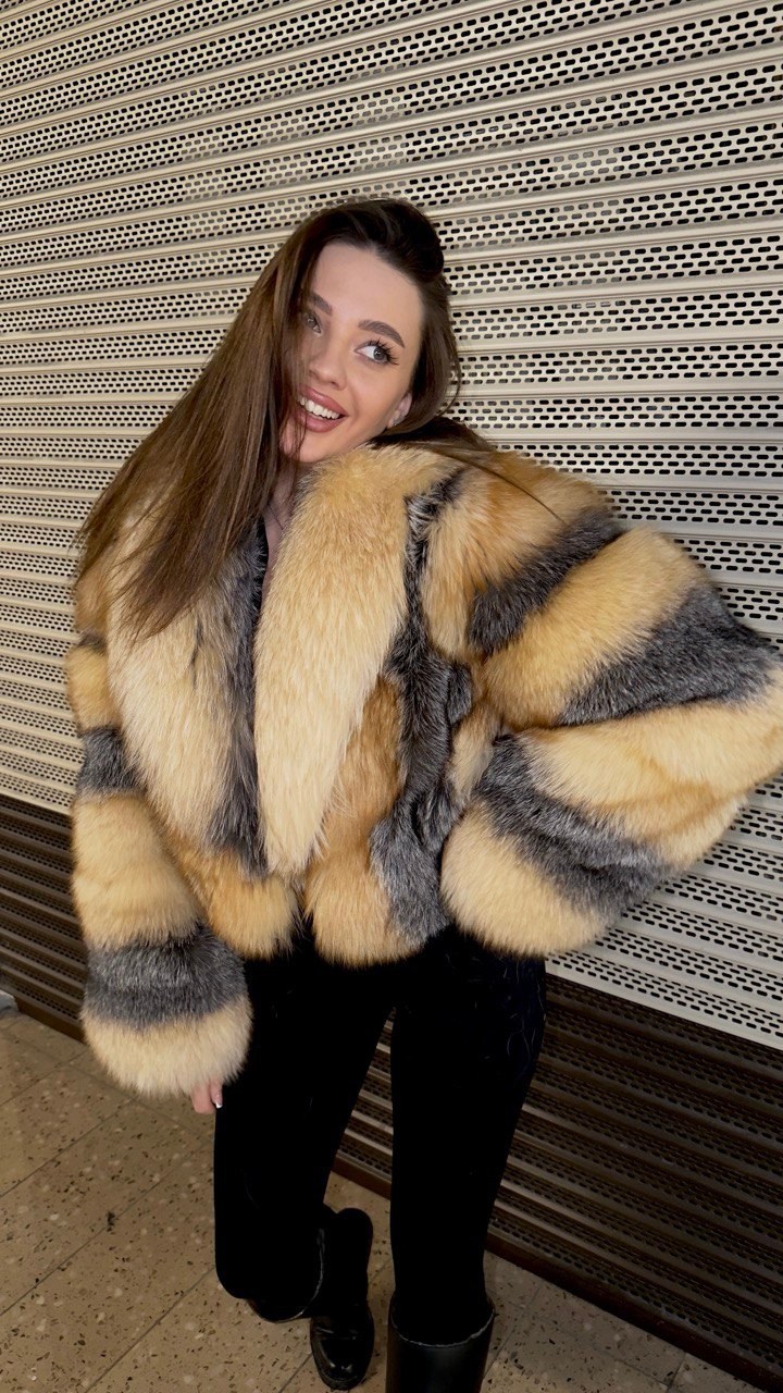 шуба из лисы,шуба из лисы короткая,полушубок из лисы,шуба из меха лисы,шуба из рыжей лисы