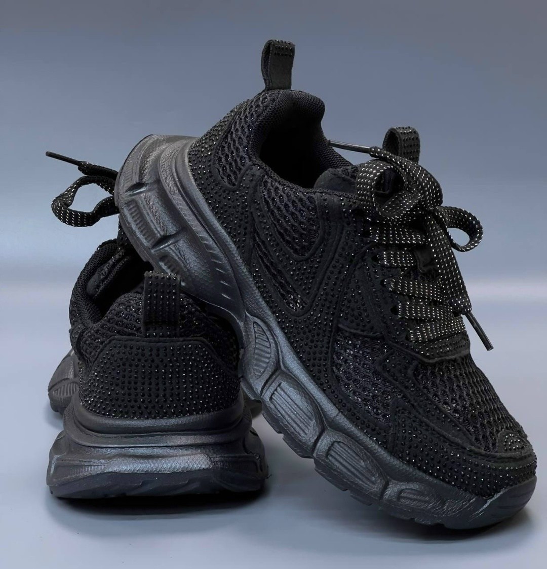 кроссовки,черные кроссовки,детские кроссовки,спортивная ,кроссовки женскиe