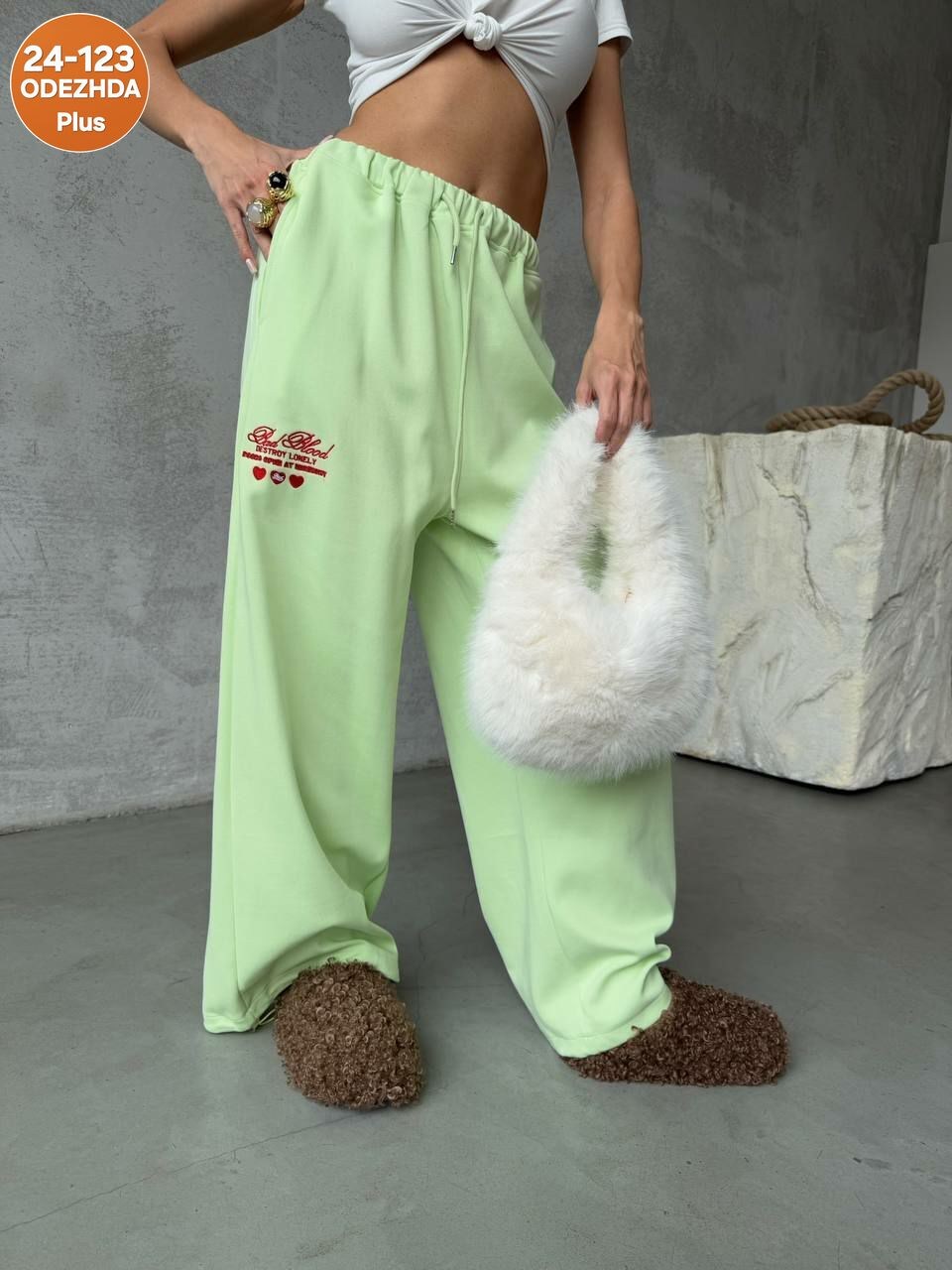 спортивные штаны,штаны спортивные белые,штаны белые,спортивные женские штаны,штаны оверсайз