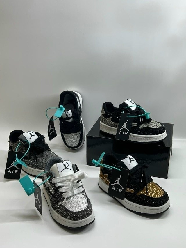 кроссовки,кроссовки мальчику,детские кроссовки,кроссовки jordan,спортивные кроссовки