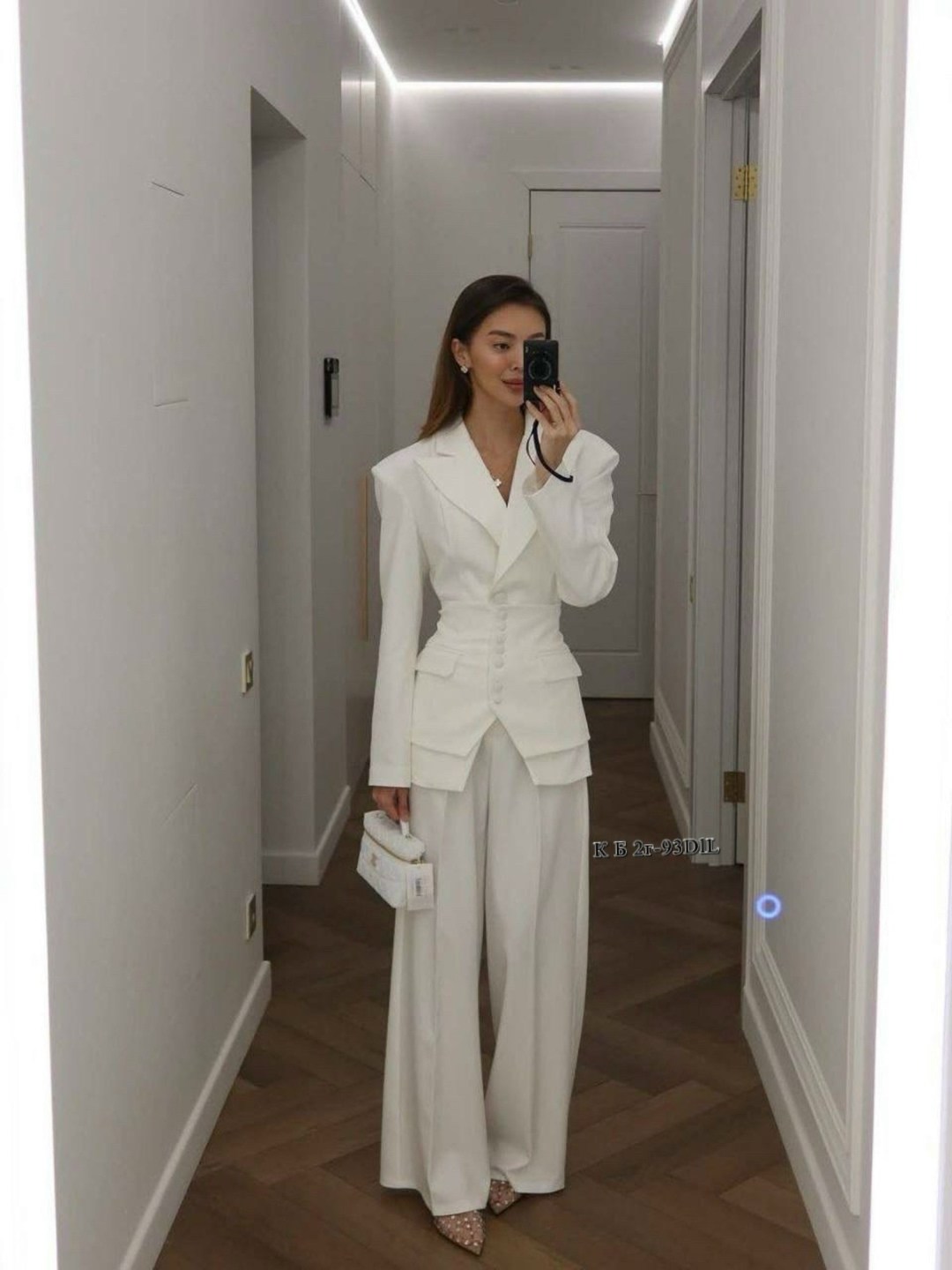 брючный костюм,женский брючный костюм,стильный женский костюм,женский костюм,женский костюм с брюками