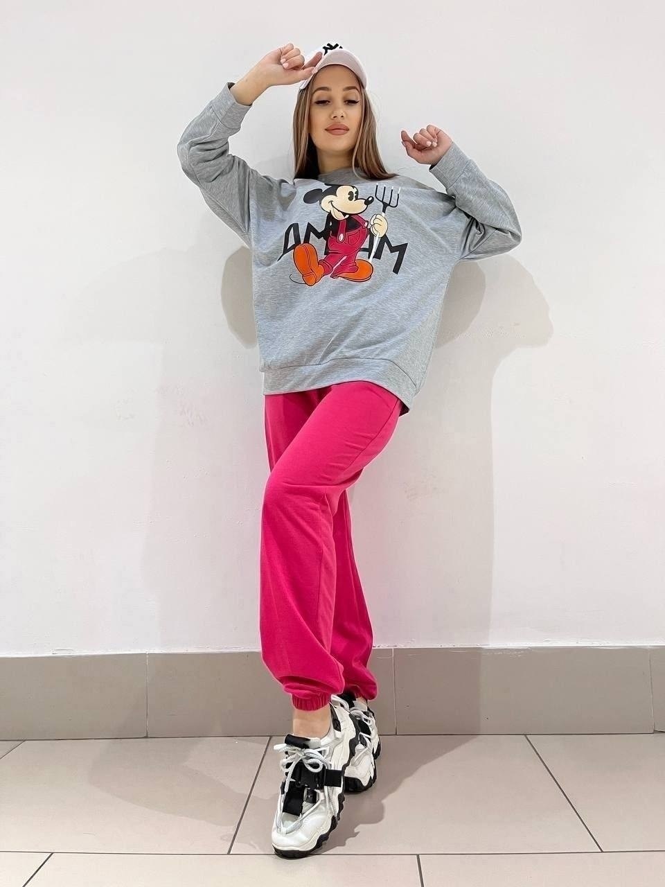 grey mickey mouse sweatshirt,спортивные костюм,gray mickey mouse sweatshirt,mickey mouse sweatshirt bershka,mickey mouse disneyland grey sweatshirt