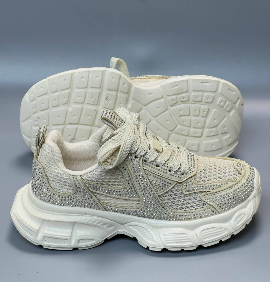 кроссовки,черные кроссовки,детские кроссовки,спортивная ,кроссовки женскиe