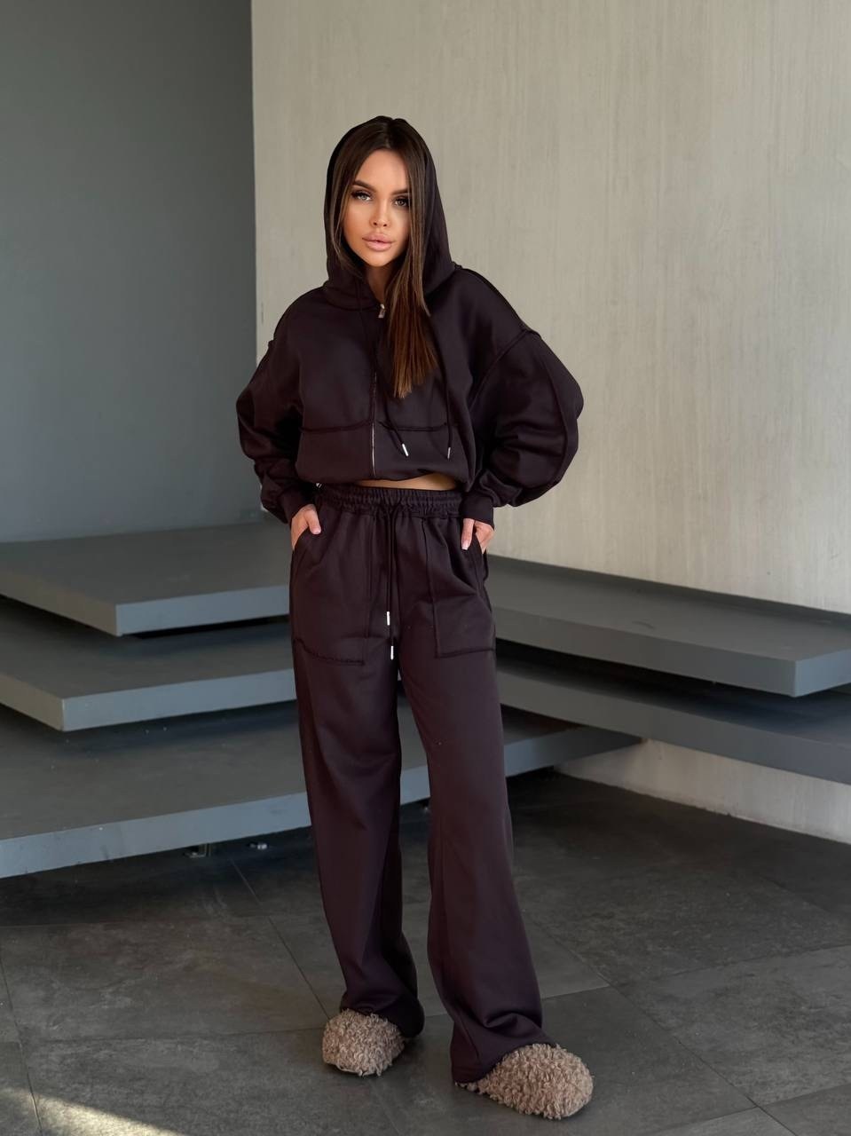 костюм бежевый,брючный костюм,велюровый костюм,женский костюм,спортивный велюровый костюм