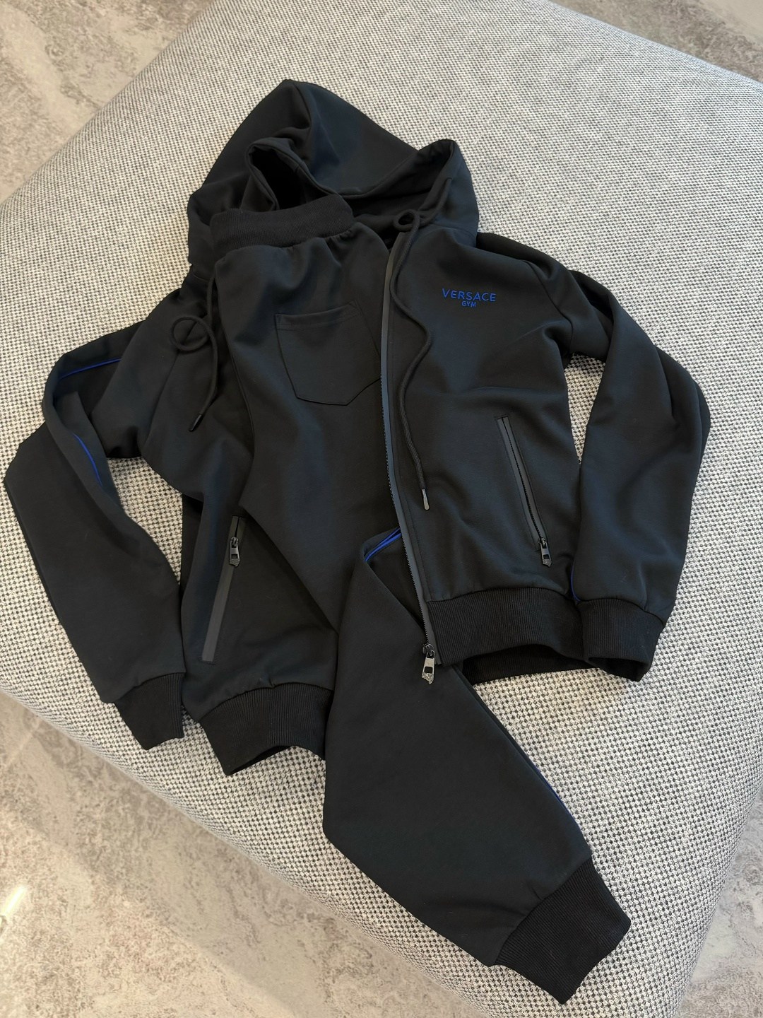 костюм спортивный стильный,костюм женский на флисе,костюм на флисе,костюм,спортивный костюм