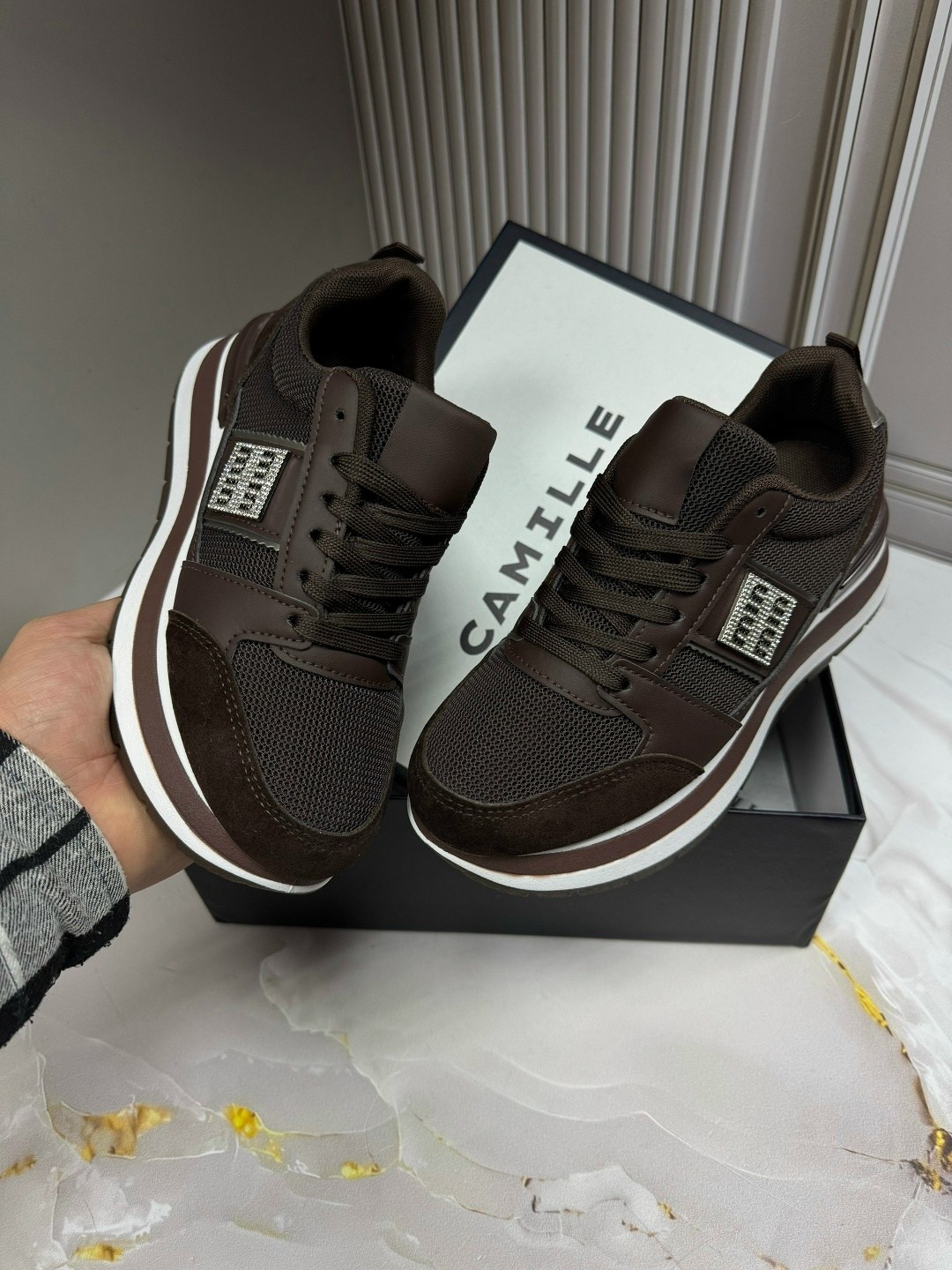 ,кроссовка мужской,мужские кроссовки,кроссовки женскиe,спортивная