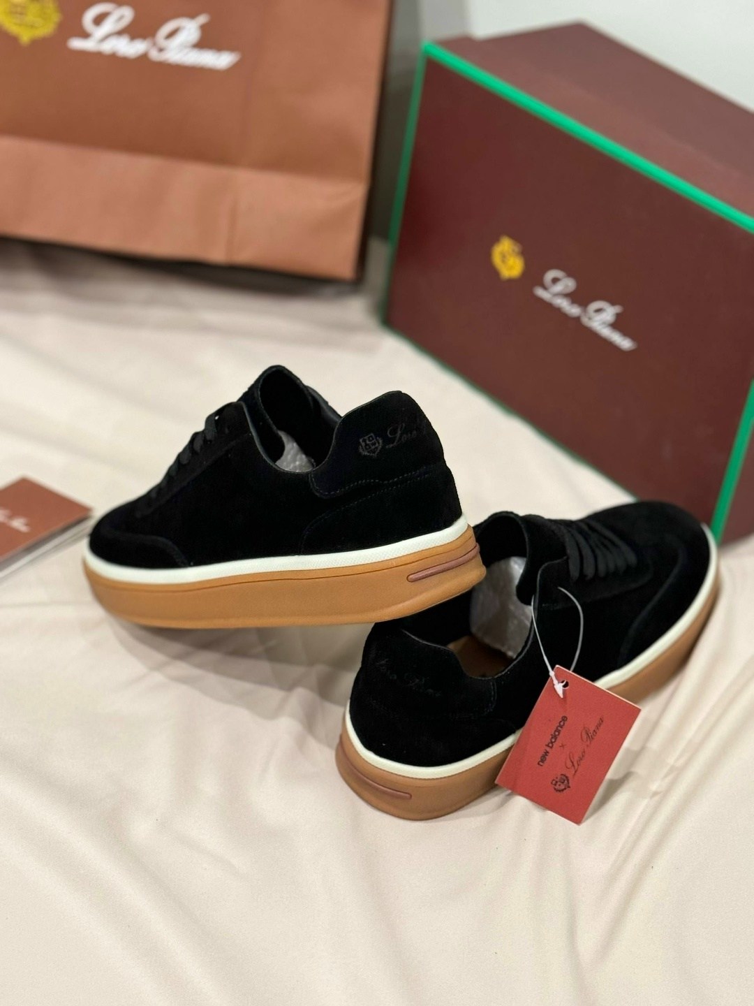 женские кроссовки из замши loro piana черные,,кроссовки loro piana,замшевые кроссовки,кеды loro piana