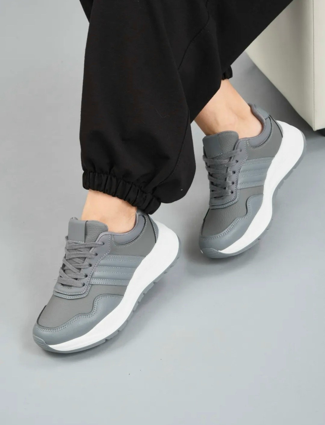 кроссовки женскиe,кроссовки для женщин,,серые кроссовки,кроссовки женские серые