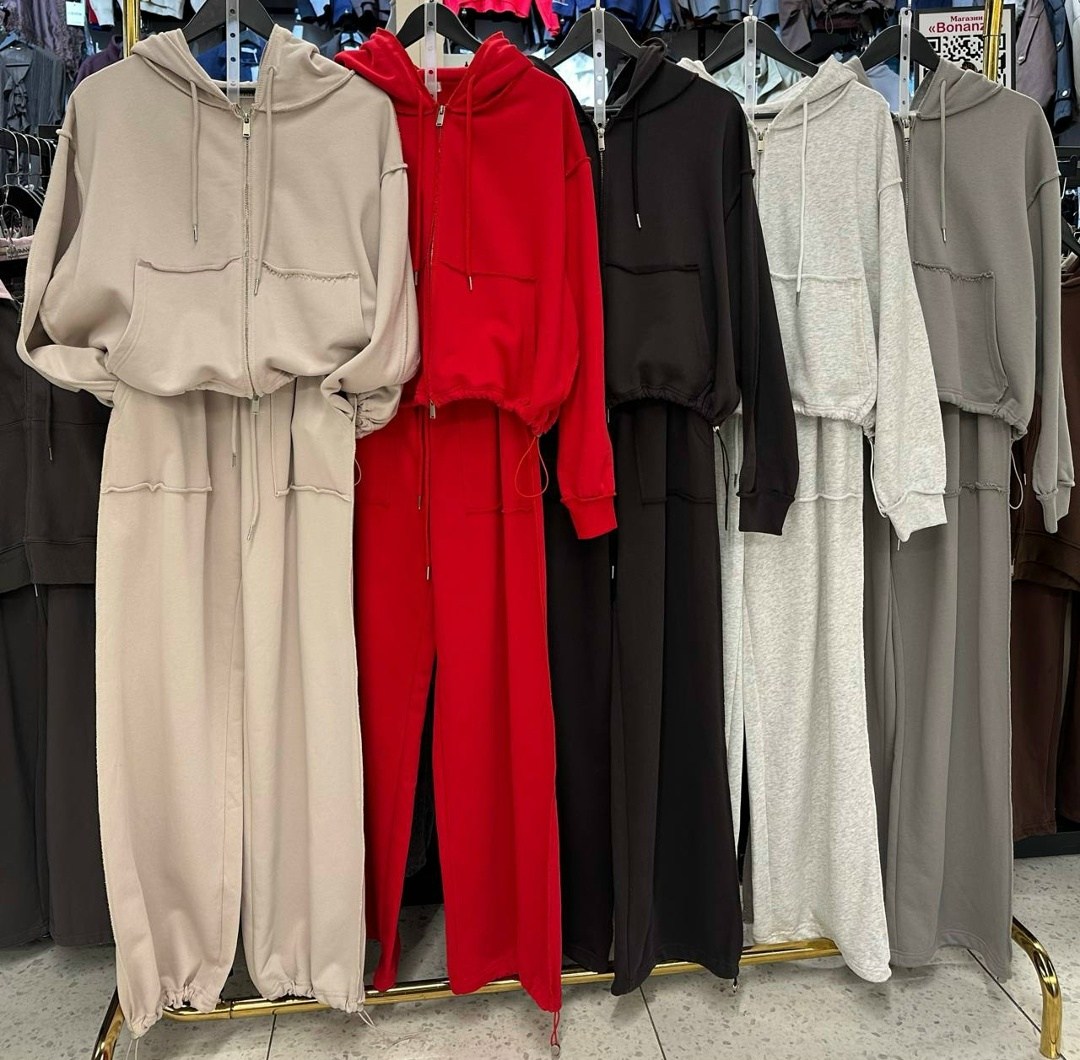 костюм бежевый,брючный костюм,велюровый костюм,женский костюм,спортивный велюровый костюм