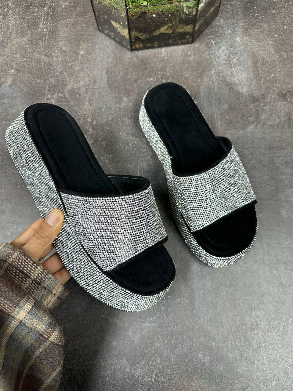 ,женские тапки,шлепанцы со стразами,шлепки со стразами,шлепанцы женские