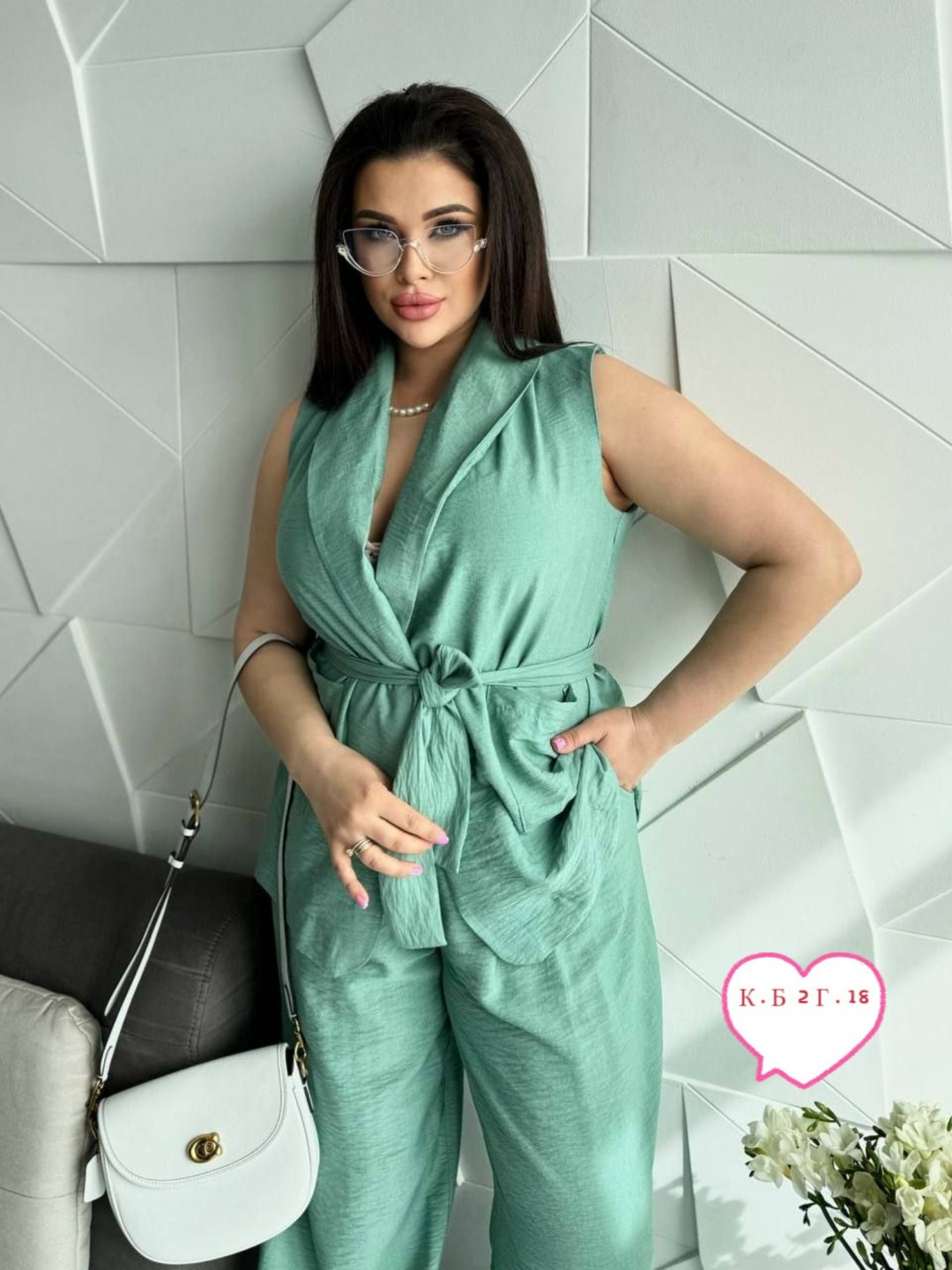 брючный костюм,костюм женский,костюм классический,брючный костюм с жилетом,костюм с брюками