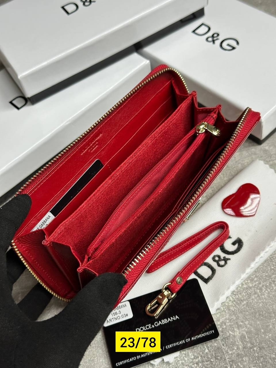 кошелек лакированный d&g,красный кошелек дольче габбана,кошелек дольче габбана,кошелек dolce & gabbana женский,кошелек дольче габбана женский