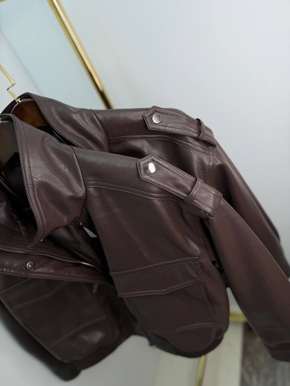 кожаная куртка,женская кожаная куртка,короткая куртка из искусственной кожи,куртка косуха,кожаная куртка короткая