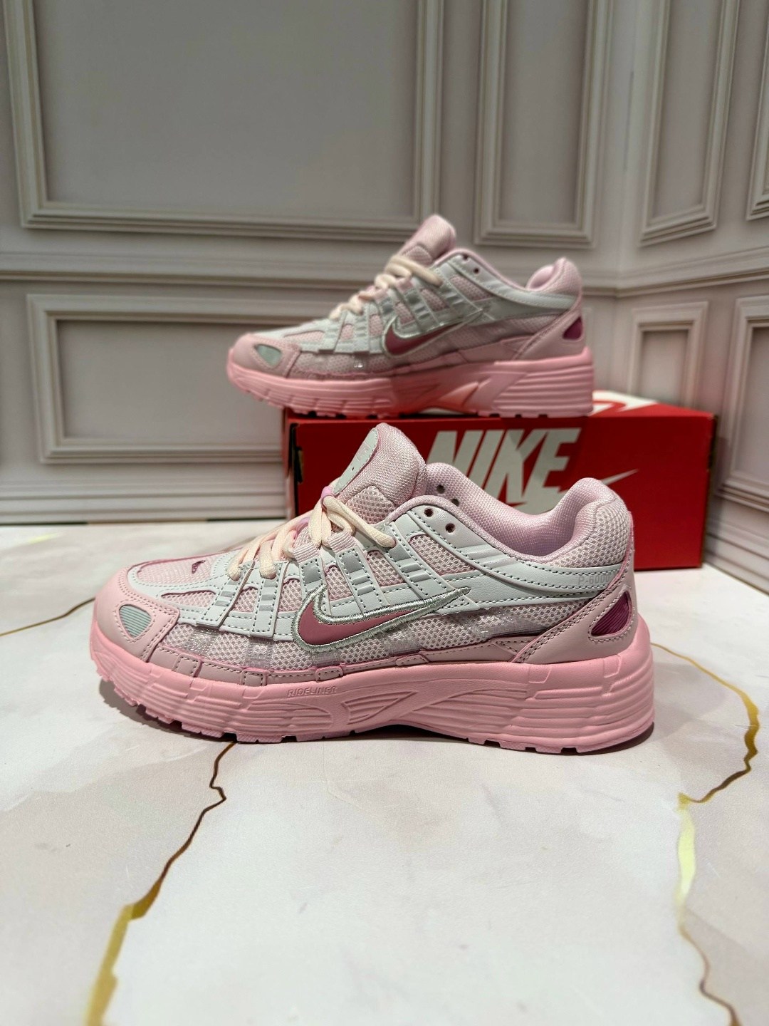 найки розовые,кроссовки nike initiator розовые,кроссовки nike,женские кроссовки,кроссовки для бега p-6000 с низким верхом белые фиолетовые розовые nike