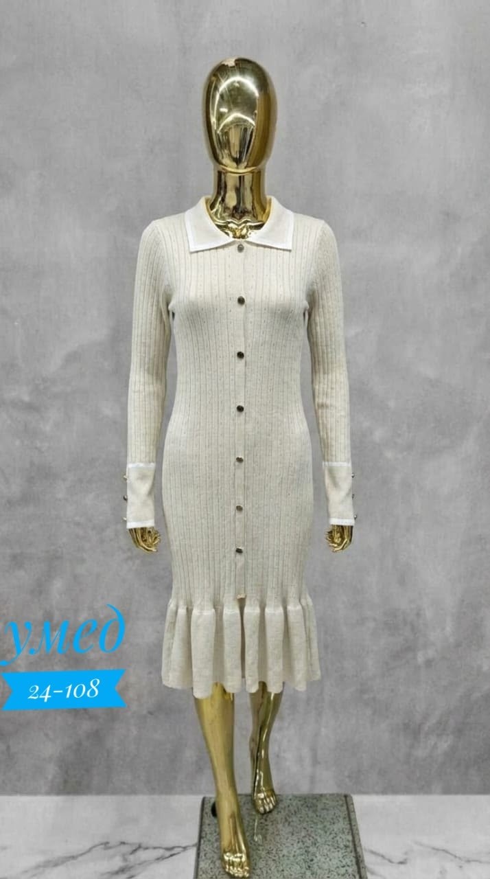 трикотажное платье,женское вязаное платье с отложным воротником и пуговицами,платье женское белое,женское трикотажное контрастное платье с оборками,платье вязаное лапша