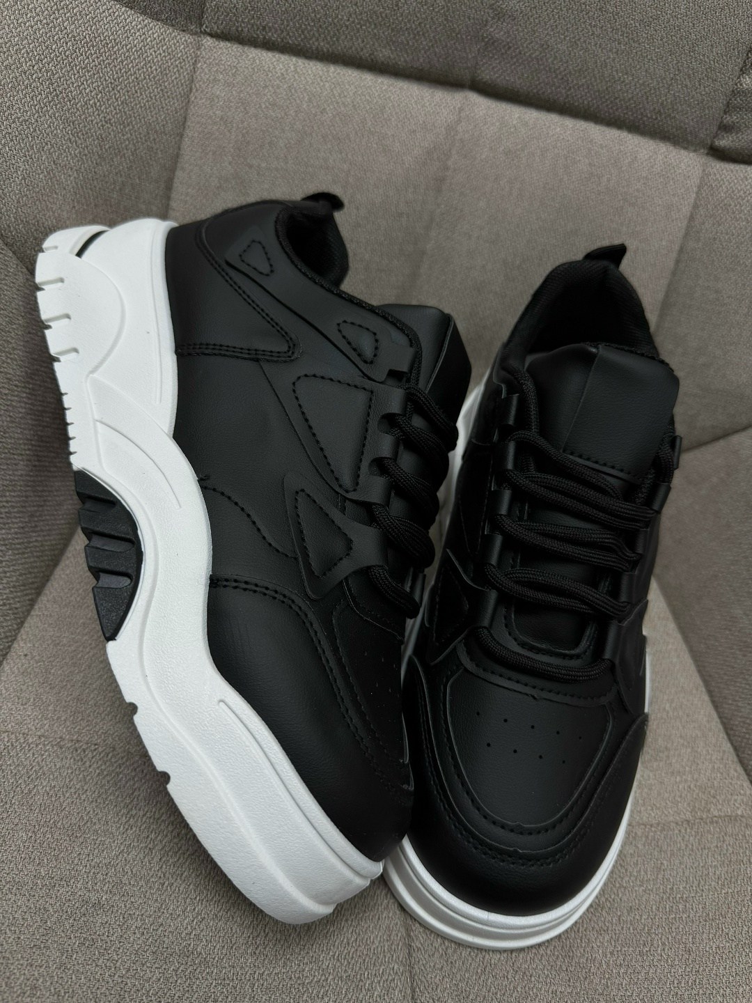 кроссовки женскиe,кроссовки женские черные,,черные кроссовки,кроссовка