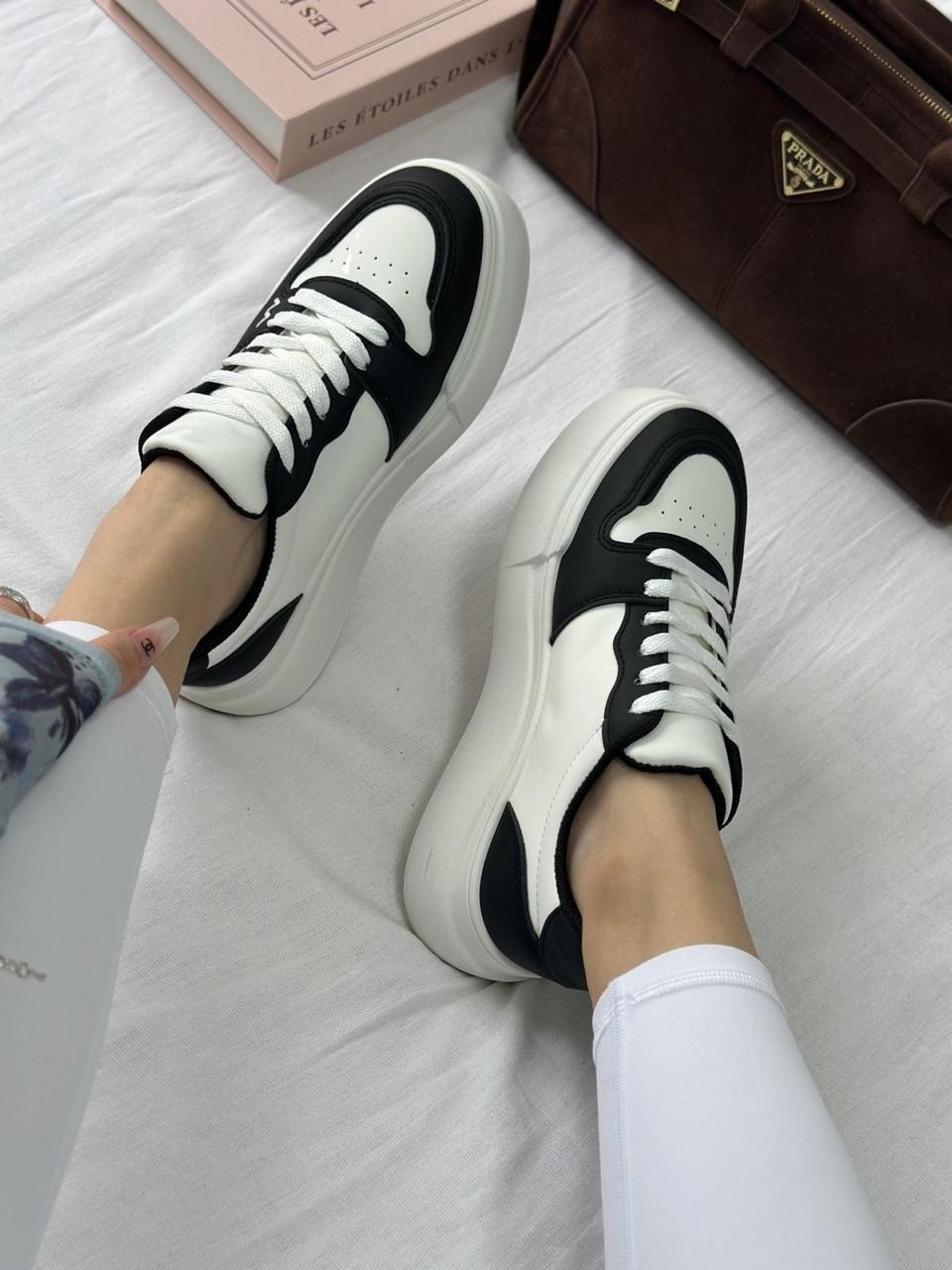 ,кроссовки женскиe,модные кроссовки,кроссовки для женщин, кроссовки