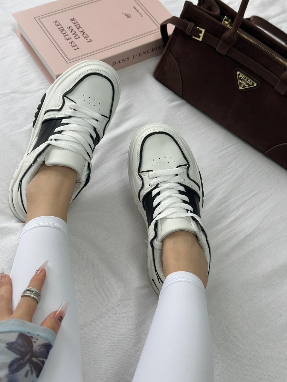 кроссовки женскиe,,кроссовки для женщин,кроссовка,кроссовки модные