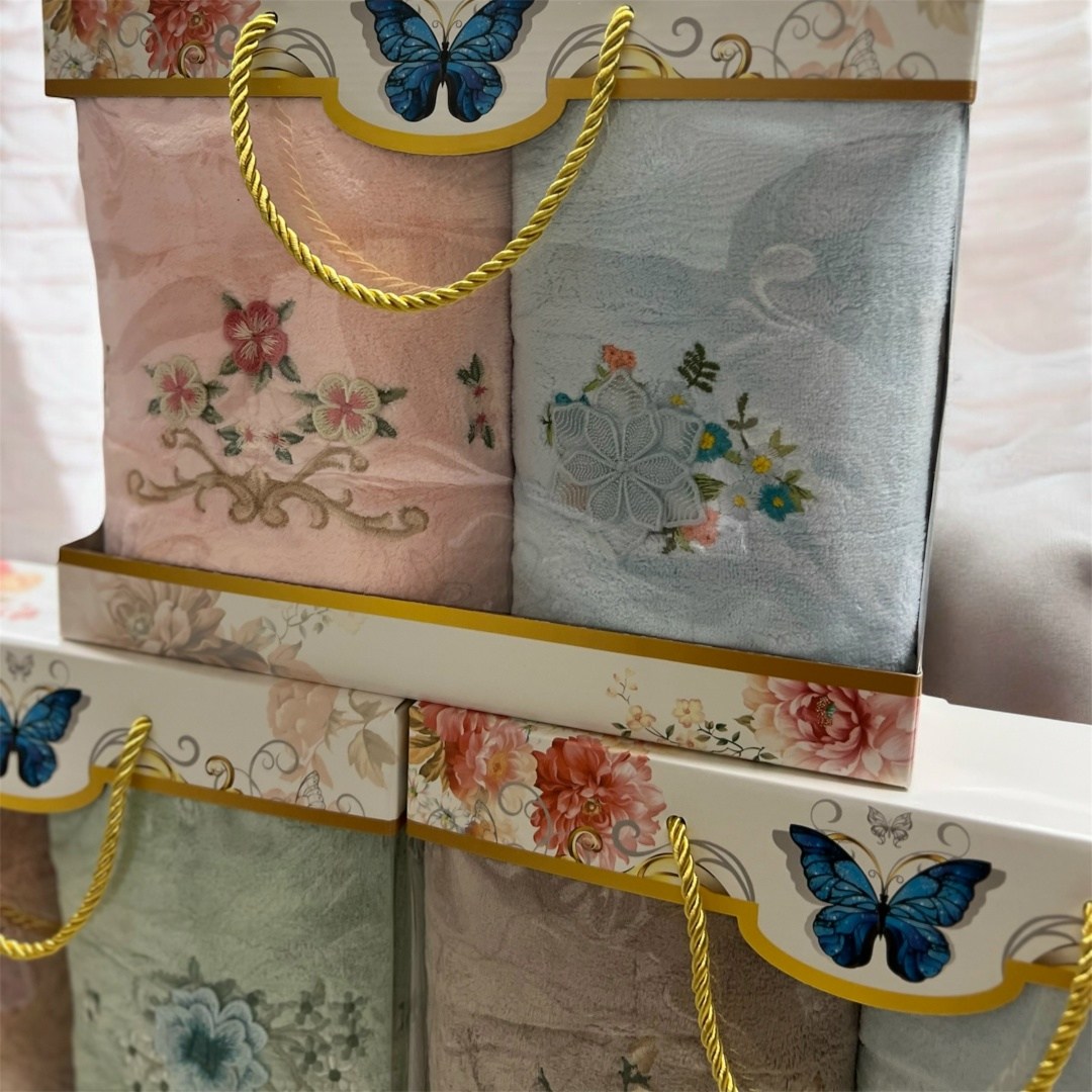 подарочные наборы полотенец,набор полотенец,набор полотенец в подарочной упаковке,подарочный набор банное полотенце,полотенца подарочная