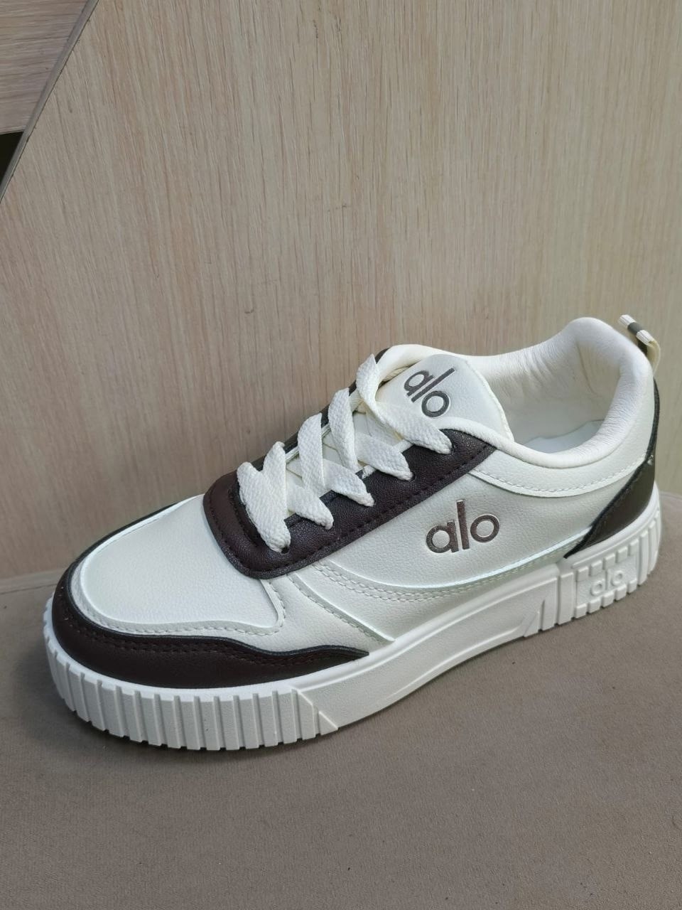 кроссовки женскиe,,белые кроссовки,кроссовки женские белые,кроссовки кроссовки женские