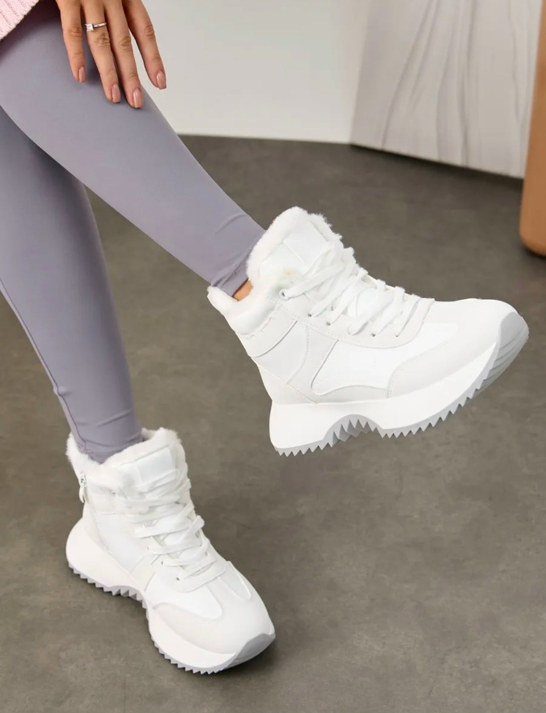 женские зимние кроссовки,зимние кроссовки,кроссовки женские зимние с мехом,кроссовки на высокой подошве зимние fashion24,кроссовки женские зимние с мехом vishka