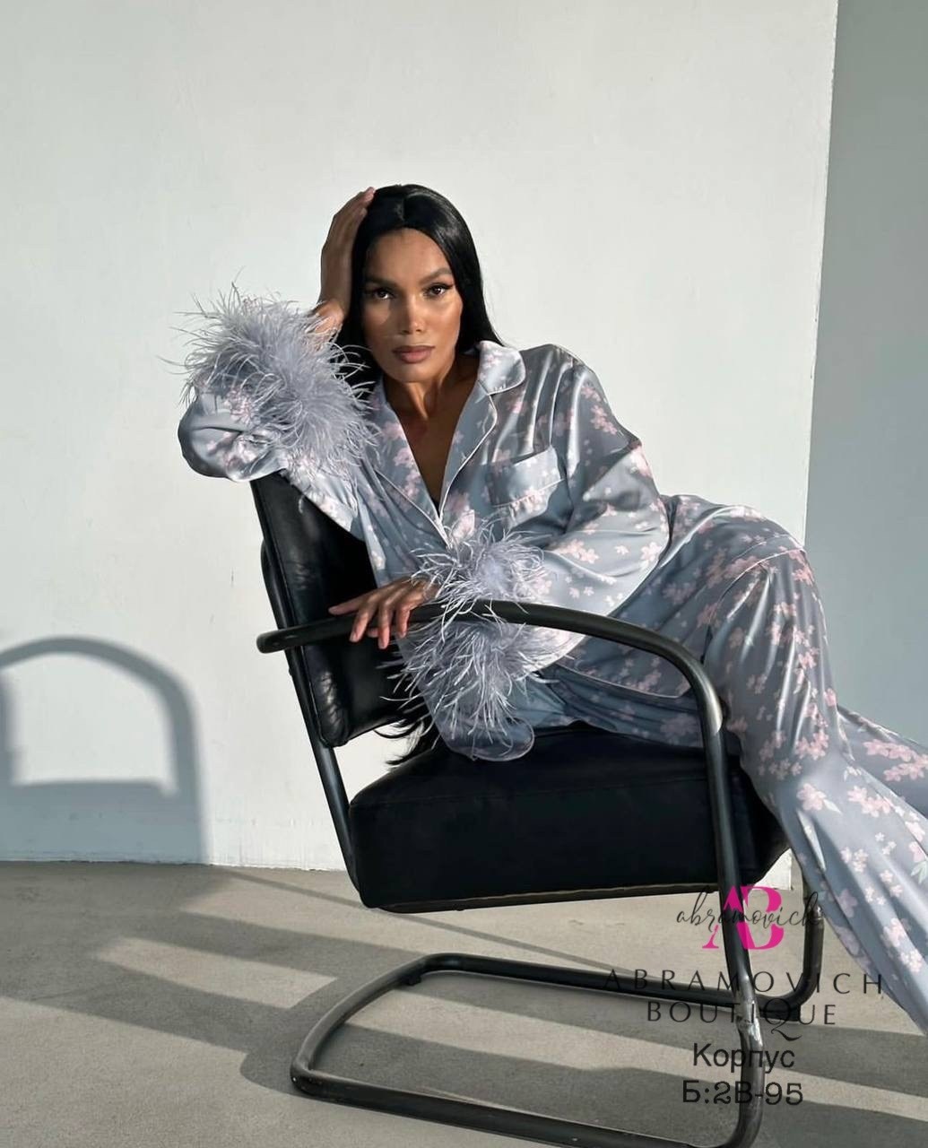 костюм брючный шелковый с перьями emberens,пижама шелковая с перьями костюм домашний jecrois 136675669,костюм брючный с перьями,пижама с перьями,пижама с перьями для женщин