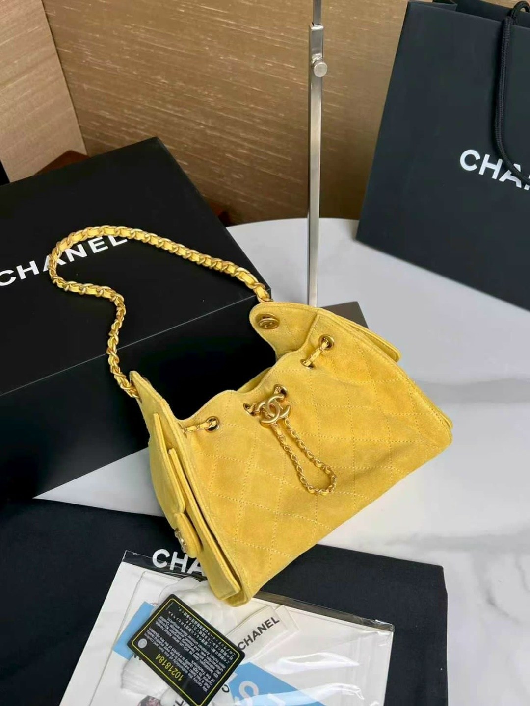 chanel сумка,женская сумка chanel,сумочка chanel,замшевая сумка chanel 25 medium бежевая,сумка из натуральной кожи chanel 520698291