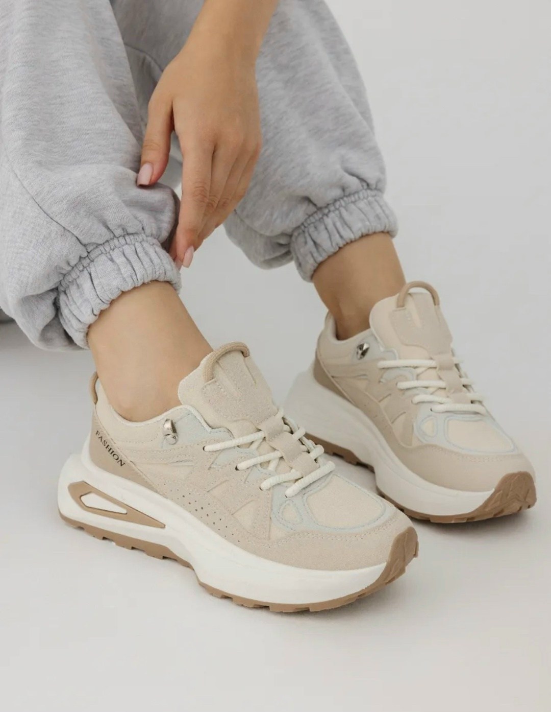 кроссовки женскиe,,кроссовки для женщин,бежевые кроссовки,кроссы женские