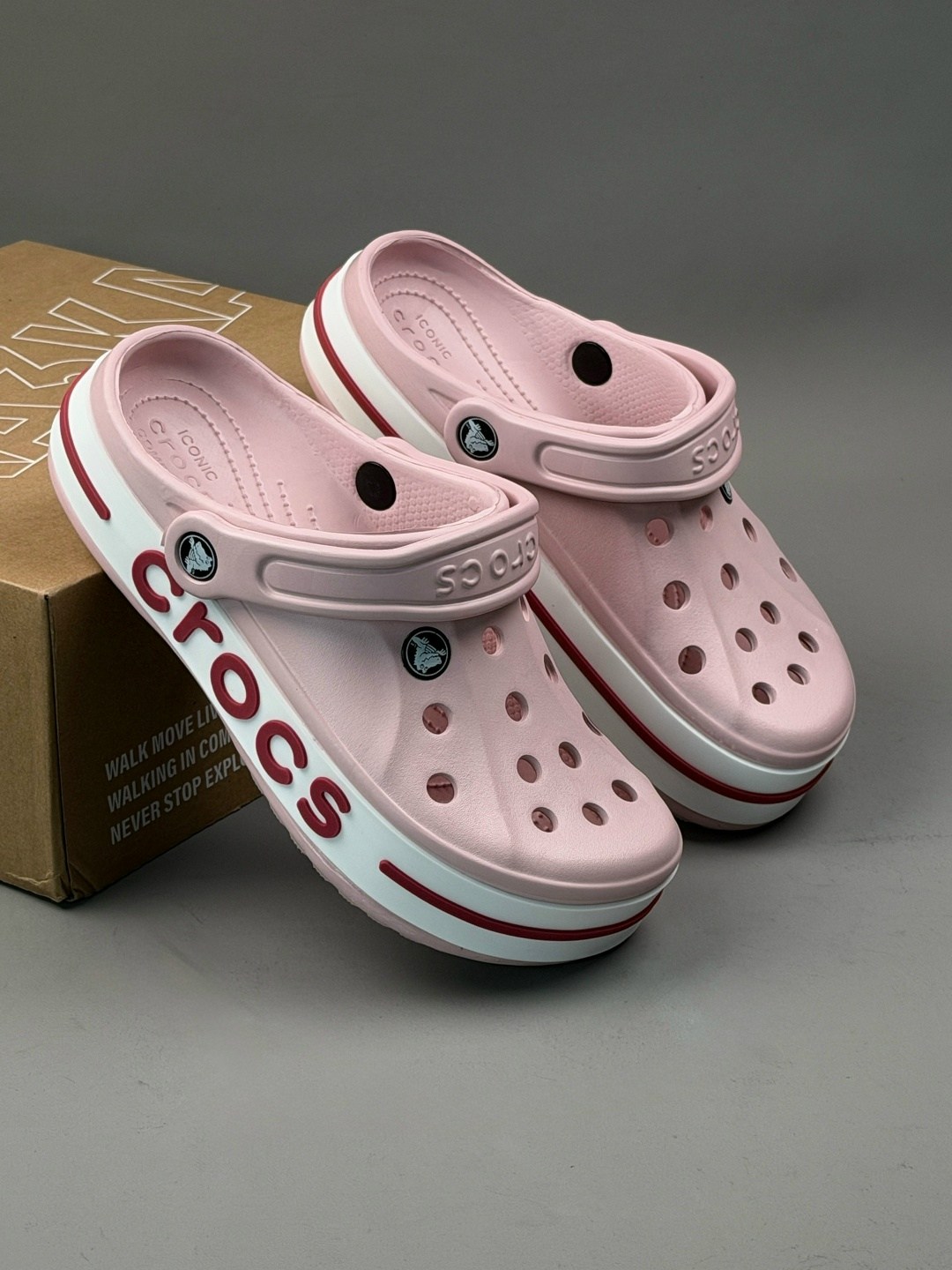 сабо кроксы crocs sarah clog crocs цвет розовый персик,сабо crocs bayaband clog,crocs розовые,сабо crocs bayaband clog розовые,сабо crocs bayaband