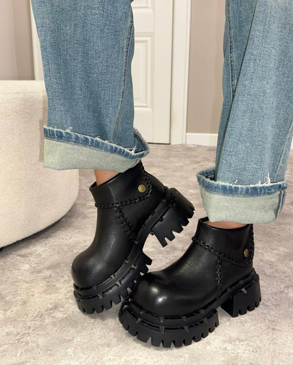 ботинки balenciaga,ботинки осенние balenciaga,,баленсиага ботинки женские,ботинки осенние balenciaga premium shoes