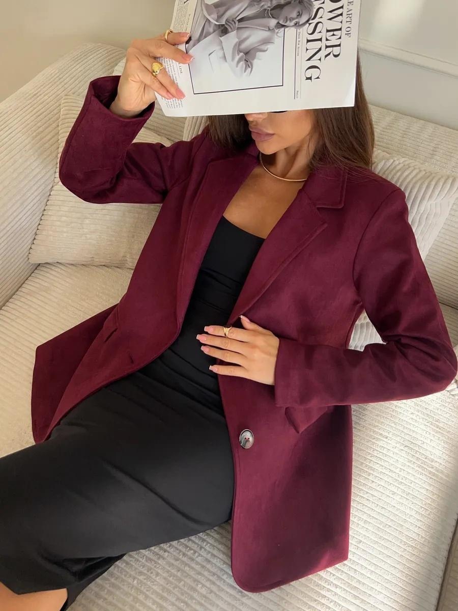 пиджак замшевый на пуговицах цвет бордовый,пиджак замшевый на пуговицах,пальто пиджак замшевое цвет бургунди,пиджак замшевый жакет прямой cosmomico цвет бордовый,пиджак замшевый жакет осенний cosmomic