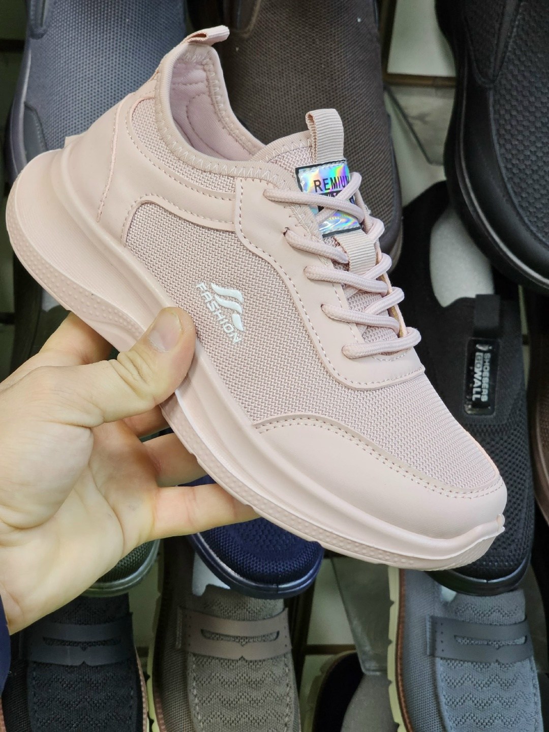 кроссовки,женские кроссовки,спортивная ,повседневные кроссовки,кроссовка