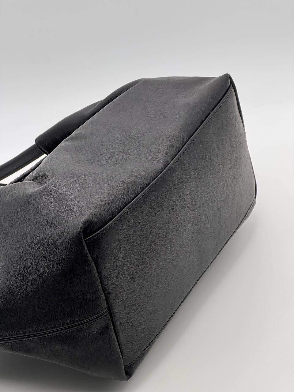 сумка женская yves saint laurent,сумка yves saint laurent,шоппер yves saint laurent,сумки ив сен лоран,сумка yves saint laurent в стиле casual chic цвета макадамии нат.кожа