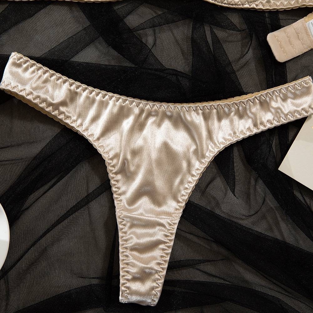 нижнее белье из сатина,женский комплект нижнего белье,шелковое нижнее белье,комплект нижнего белья,нижнее белье