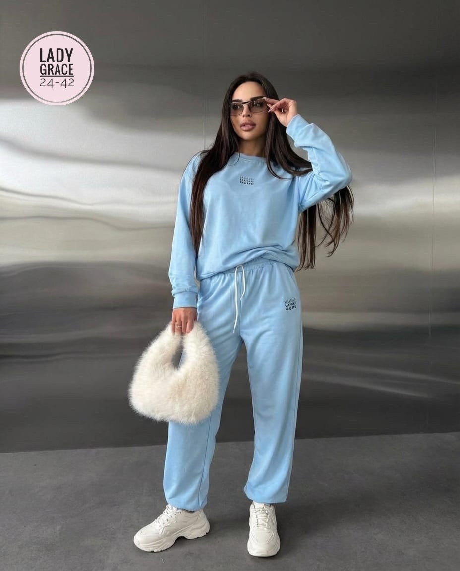 костюм спортивный женский,стильные костюмы,костюм спорт,спортивный костюм,белые костюмы